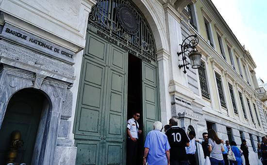 Банки Греции открылись после трех недель вынужденных каникул